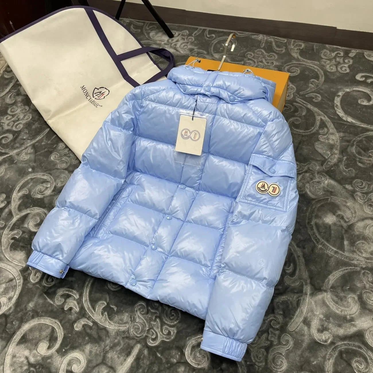 Moncler Puffer Jacket Logo Hood — 25