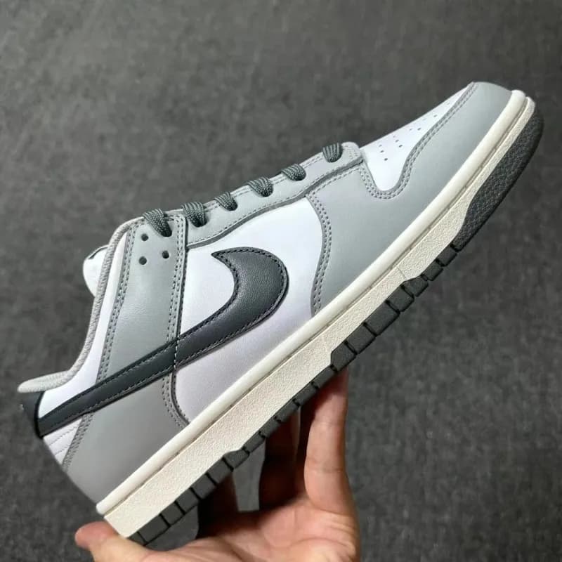 Nike Dunk Low Grey/White