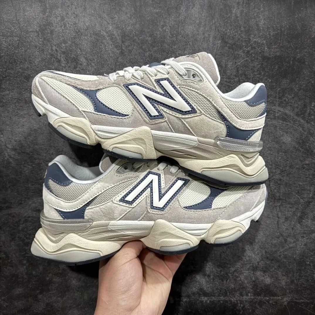 New Balance 2002R Beige Navy