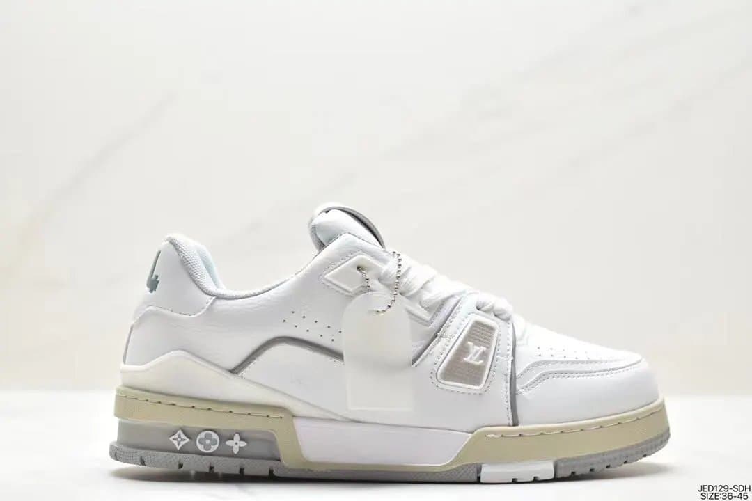 Louis Vuitton LV Trainer Monogram Pink — 13 米白