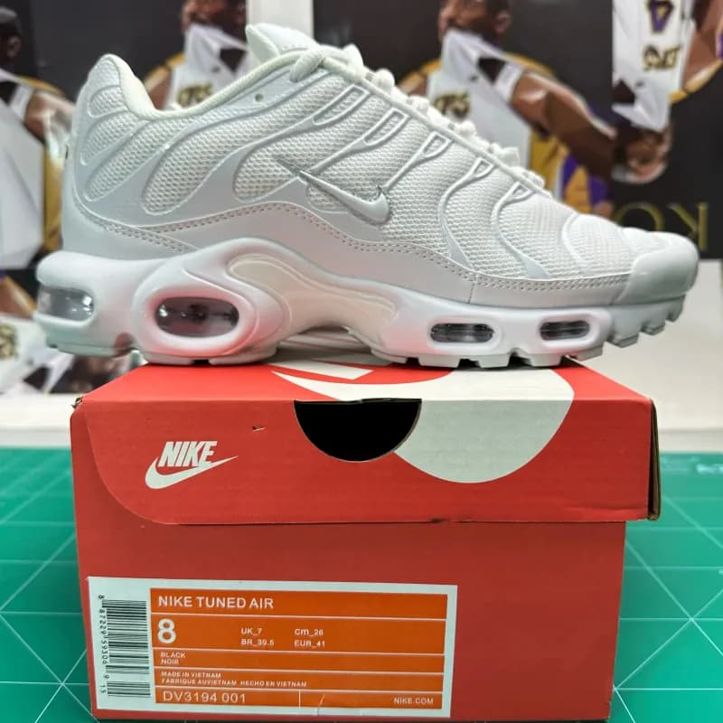 Nike Air Max Plus Triple White