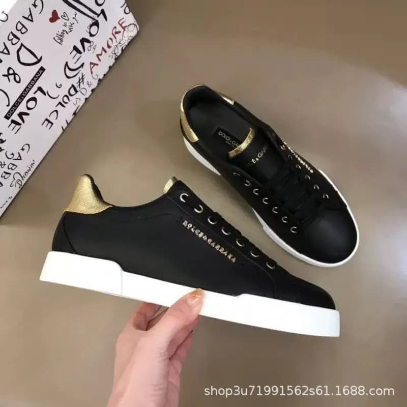 Dolce & Gabbana Sneaker Gold Logo