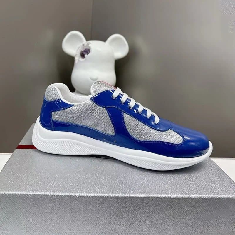Prada Cloudbust Thunder White and Patent Red — 蓝色