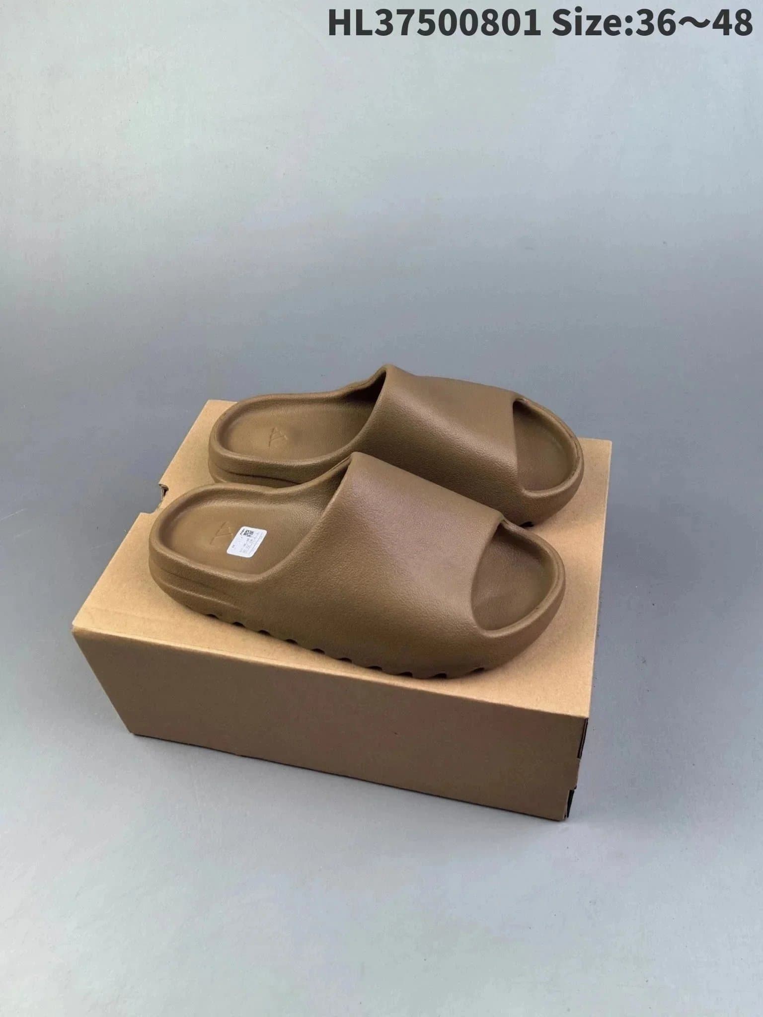 Yeezy Slide Earth
