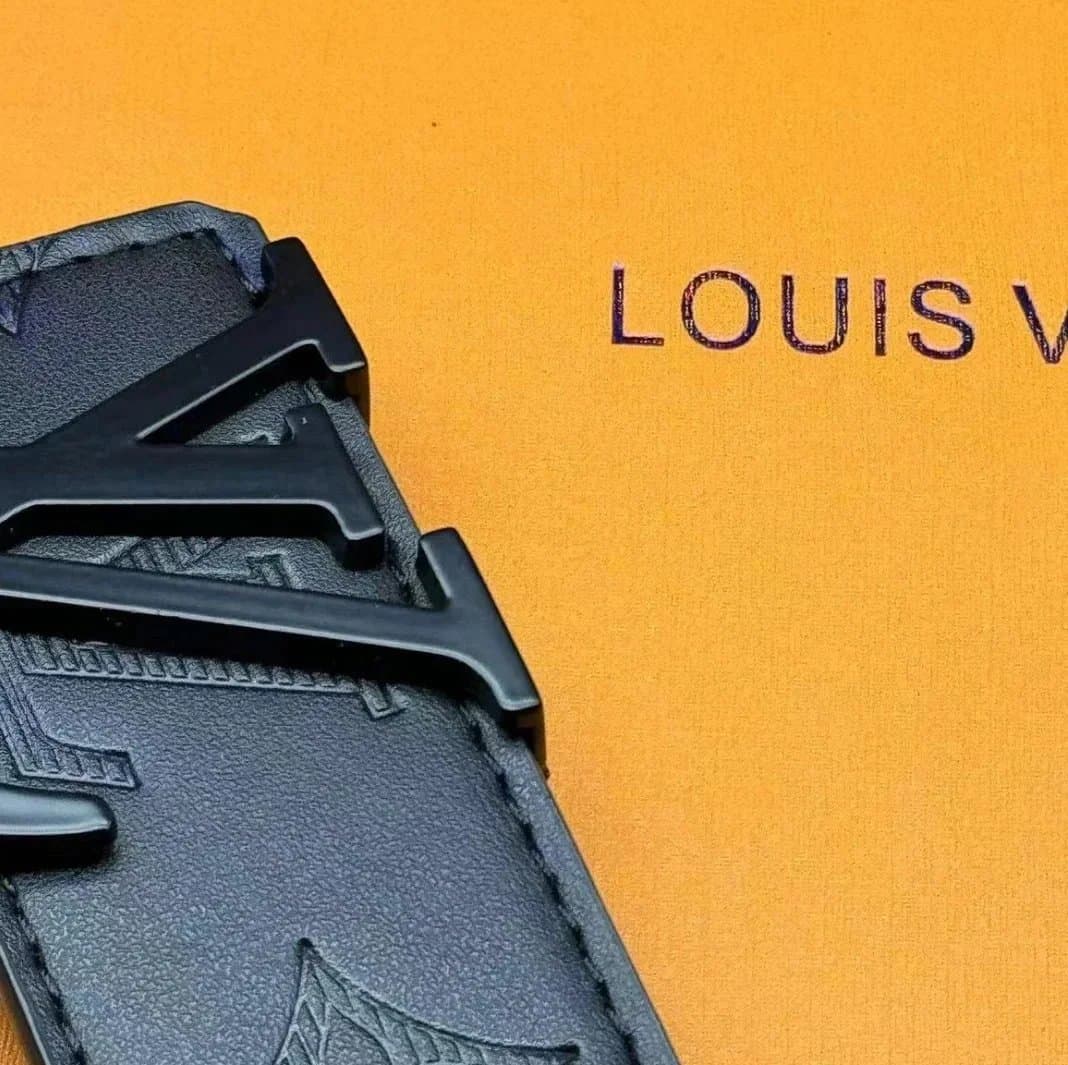 Louis Vuitton LV Initiales Wallet Monogram Eclipse — 大花黑黑扣