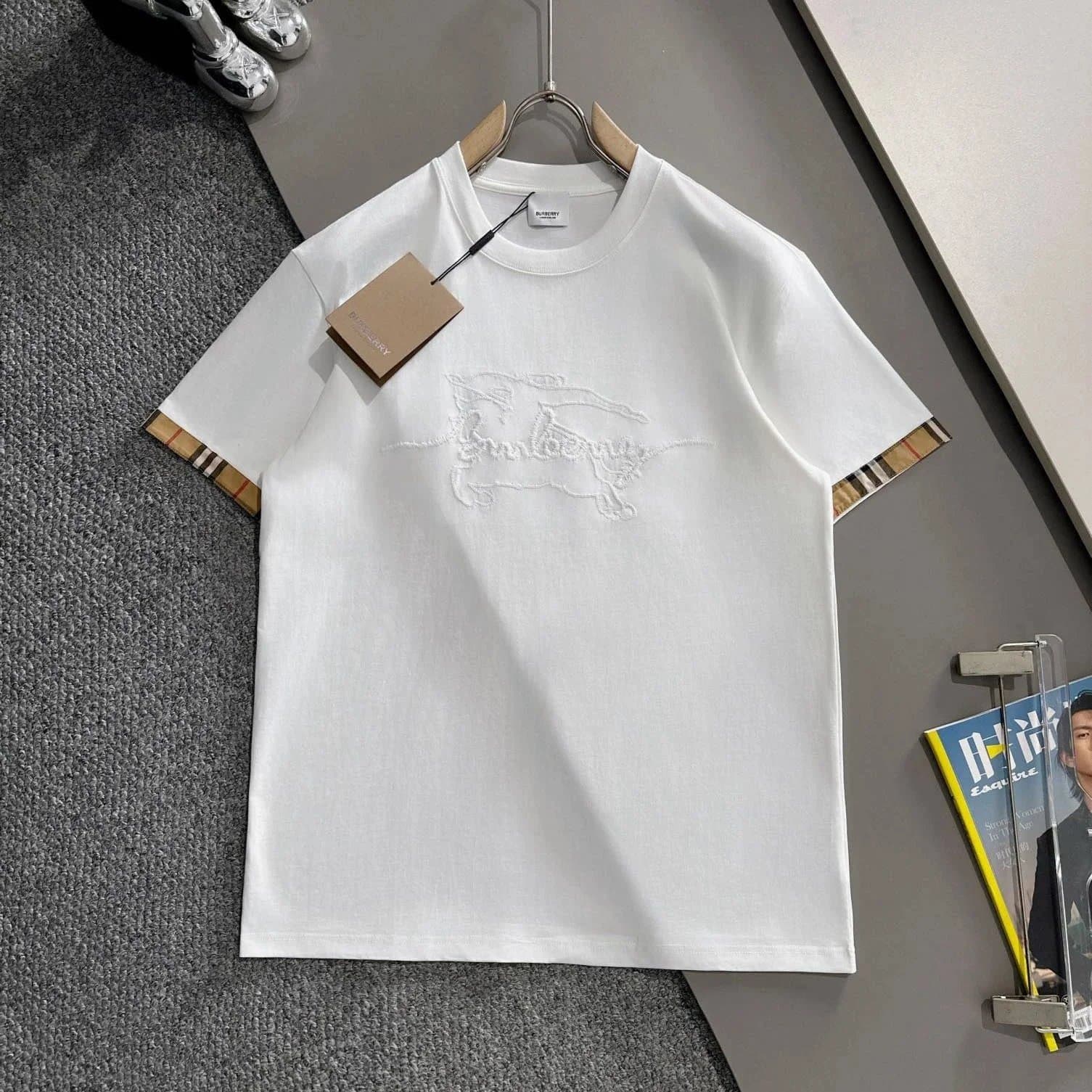 Burberry Logo T-Shirt Monogram Print — 32