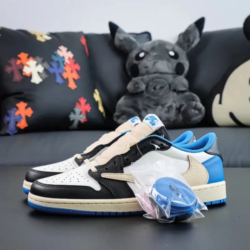 Travis Scott Air Jordan 1 Low Reverse Mocha