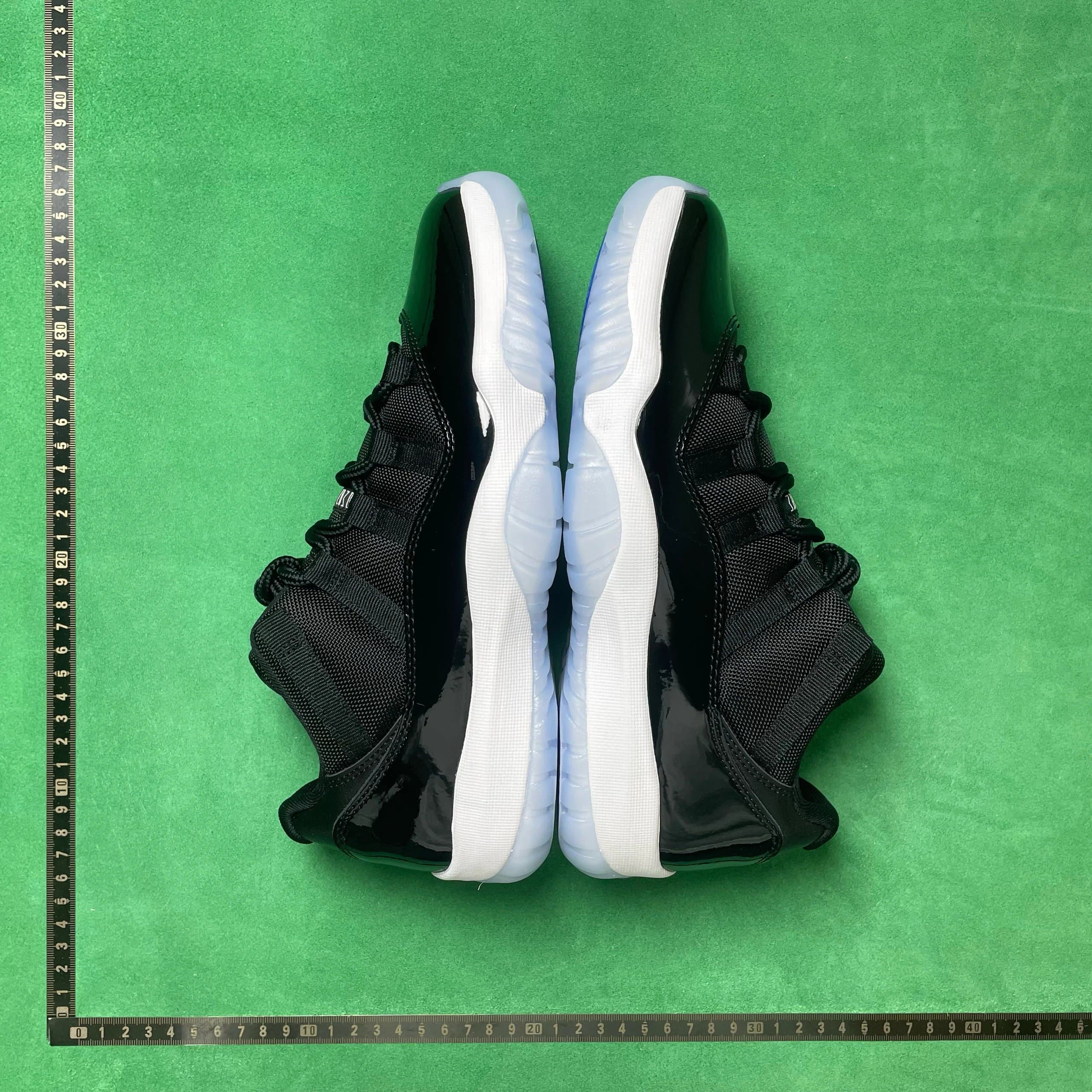 Air Jordan 11 Gamma Blue — 10号黑白（2）FV5104 004