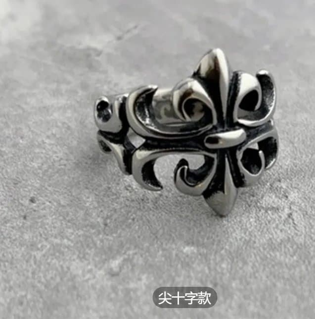 Chrome Hearts Fleur-de-Lis Ring Cross Motif