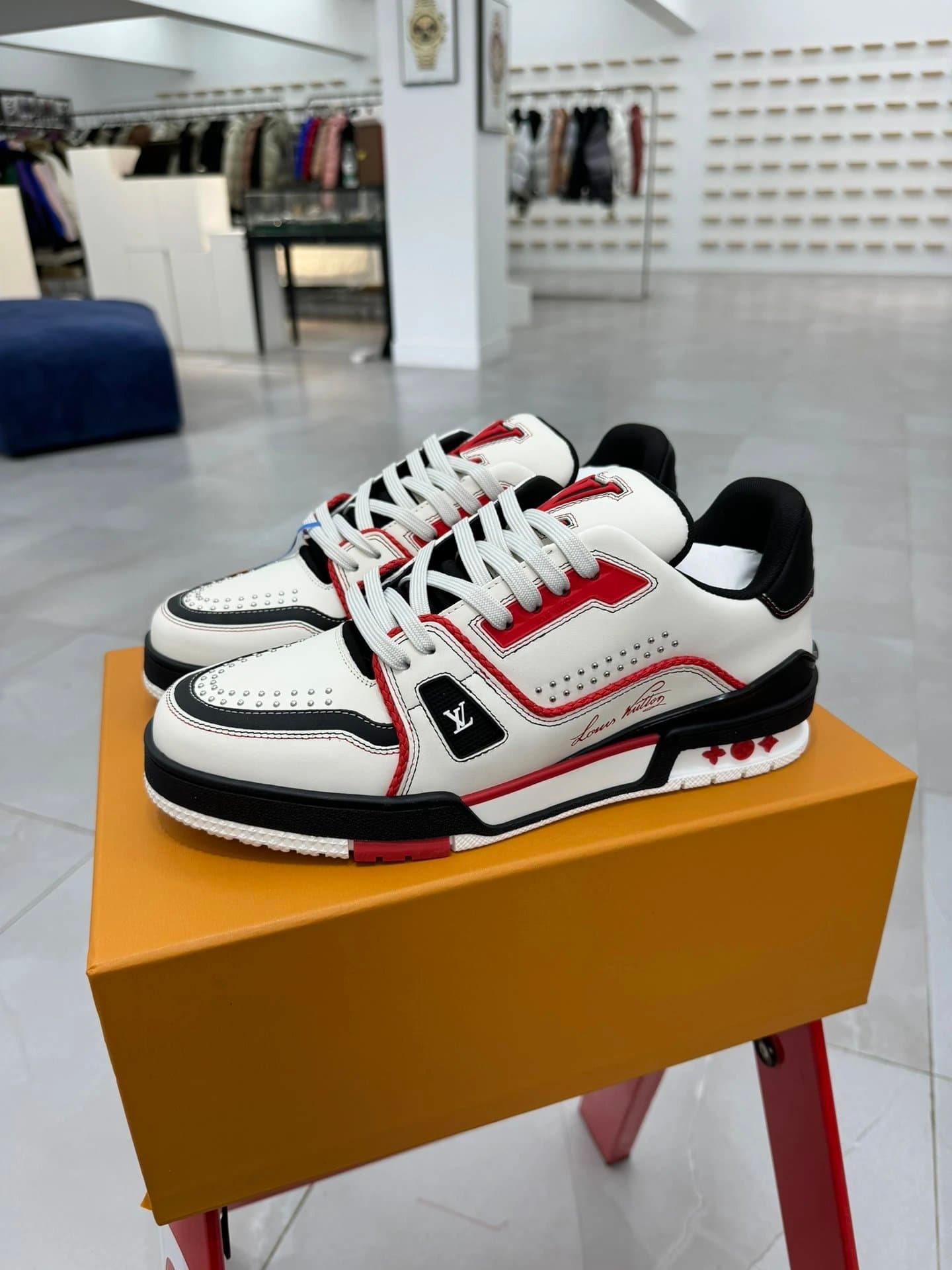 Louis Vuitton LV Trainer Beige Monogram — 1