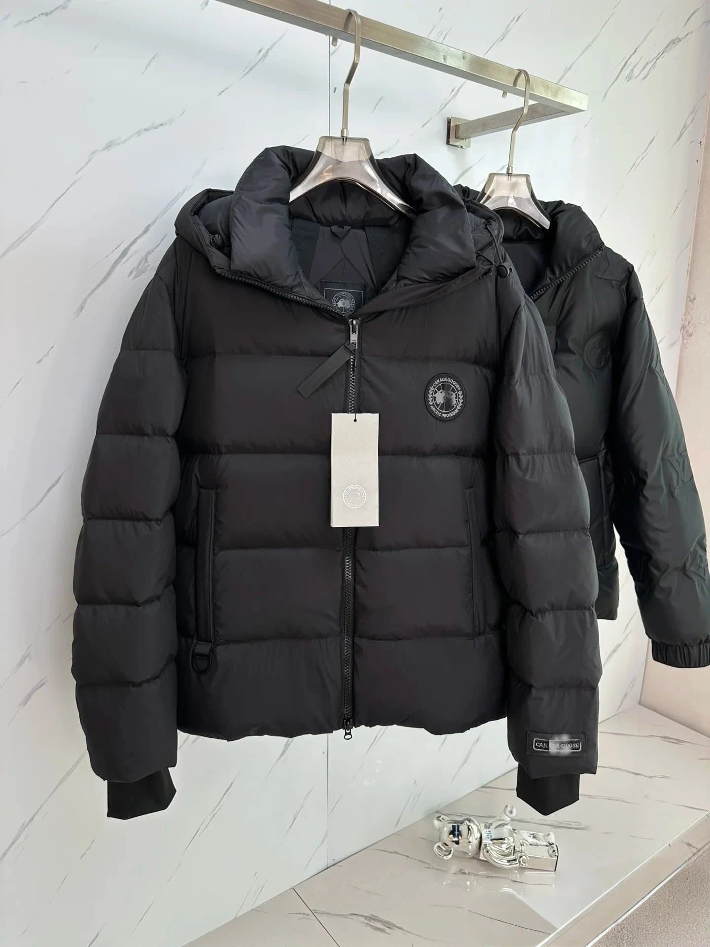Canada Goose Puffer Jacket Arctic Program Logo