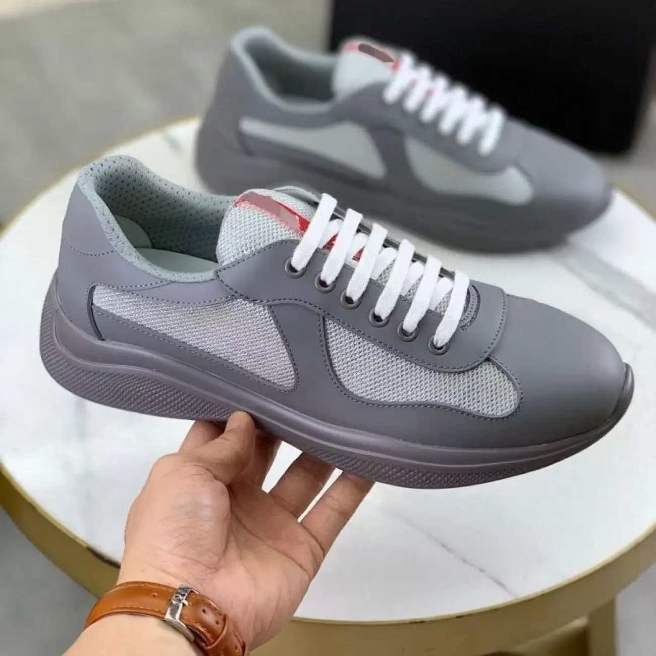 Prada Linea Rossa Sneaker All Black — 哑光灰色