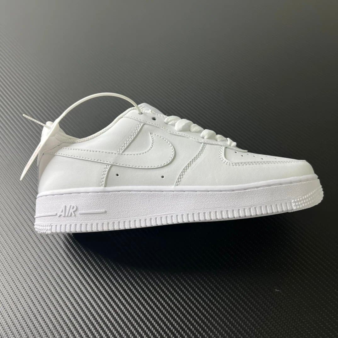 Nike Air Force 1 Low Triple White