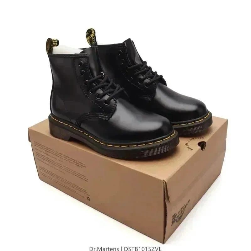 Louis Vuitton Earthmover Wheat Suede — 28
