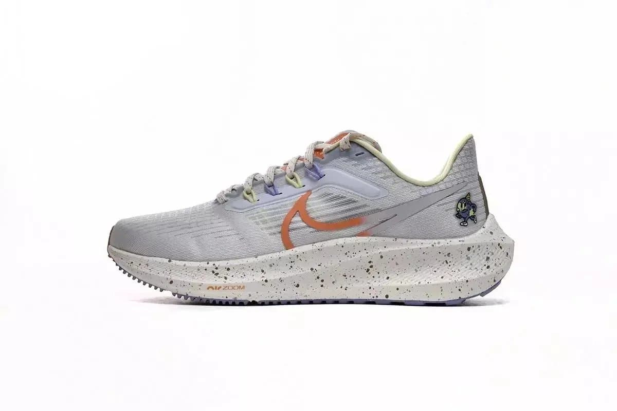 Nike Air Zoom Pegasus 38 Travis Scott