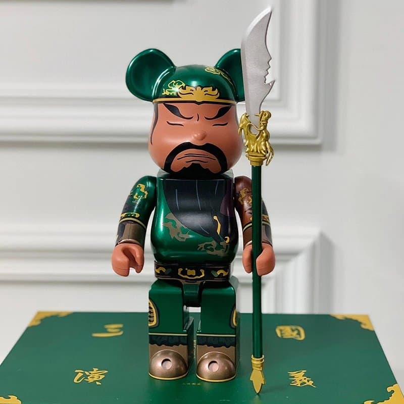 Be@rbrick × KAWS Bearbrick Chrome Lips — Guan Yu