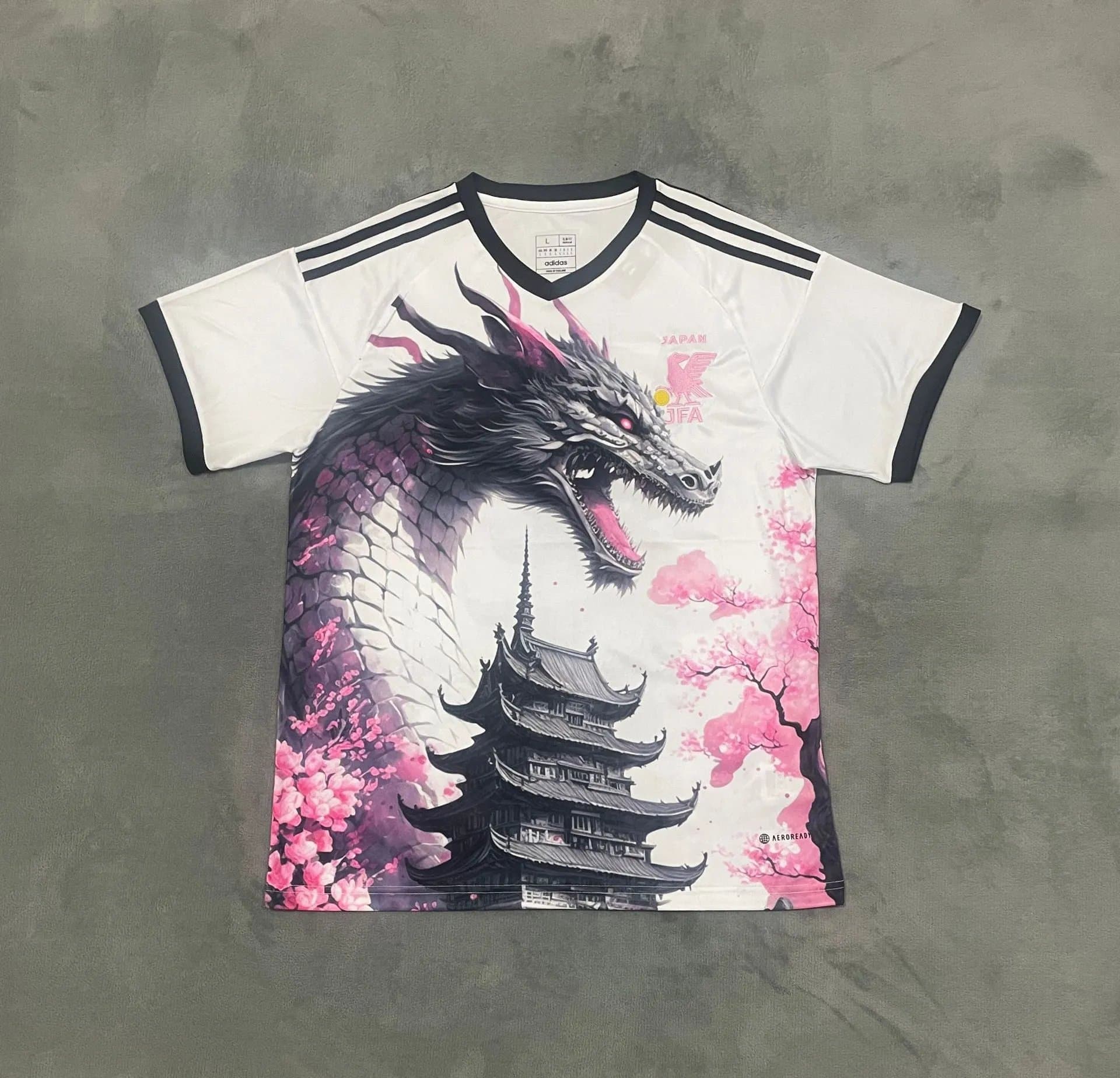 Versace Medusa Graphic Tee Baroque Print — 24-25日本粉