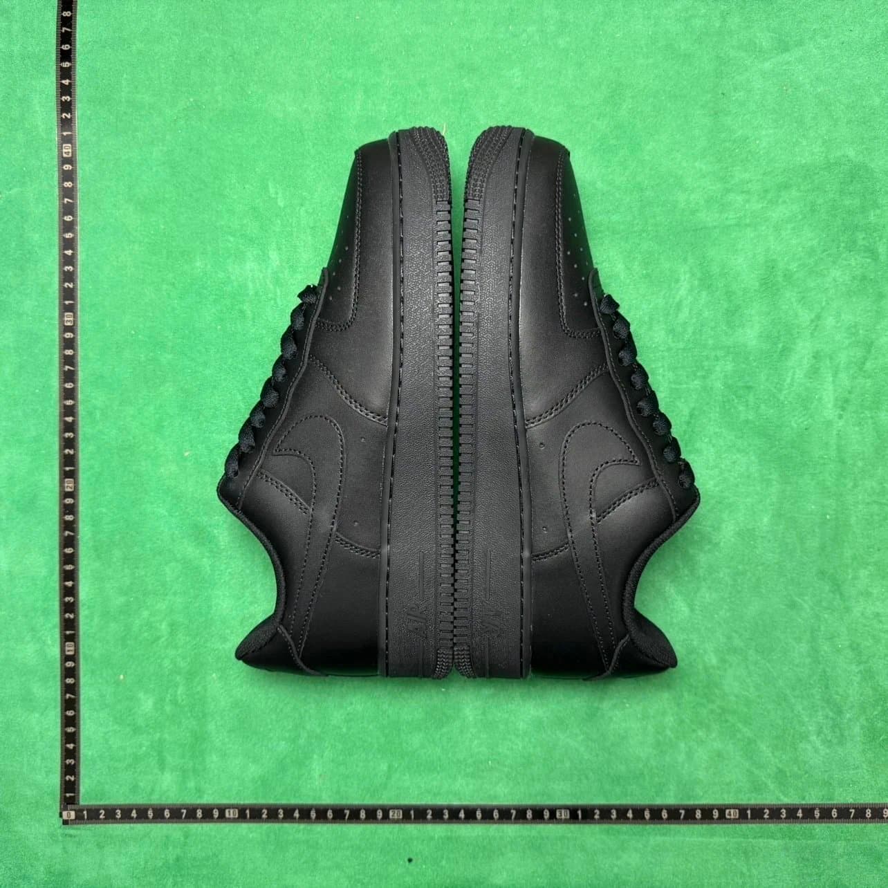 Nike Air Force 1 Low Triple Black