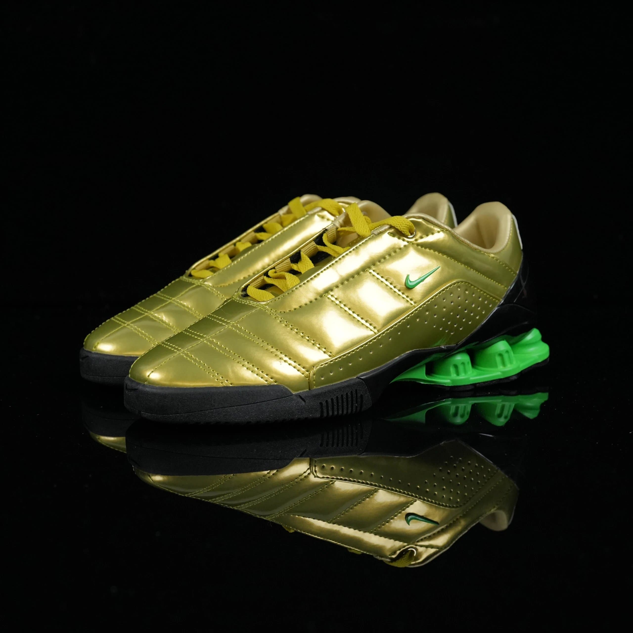 Nike Shox NZ Metallic Gold