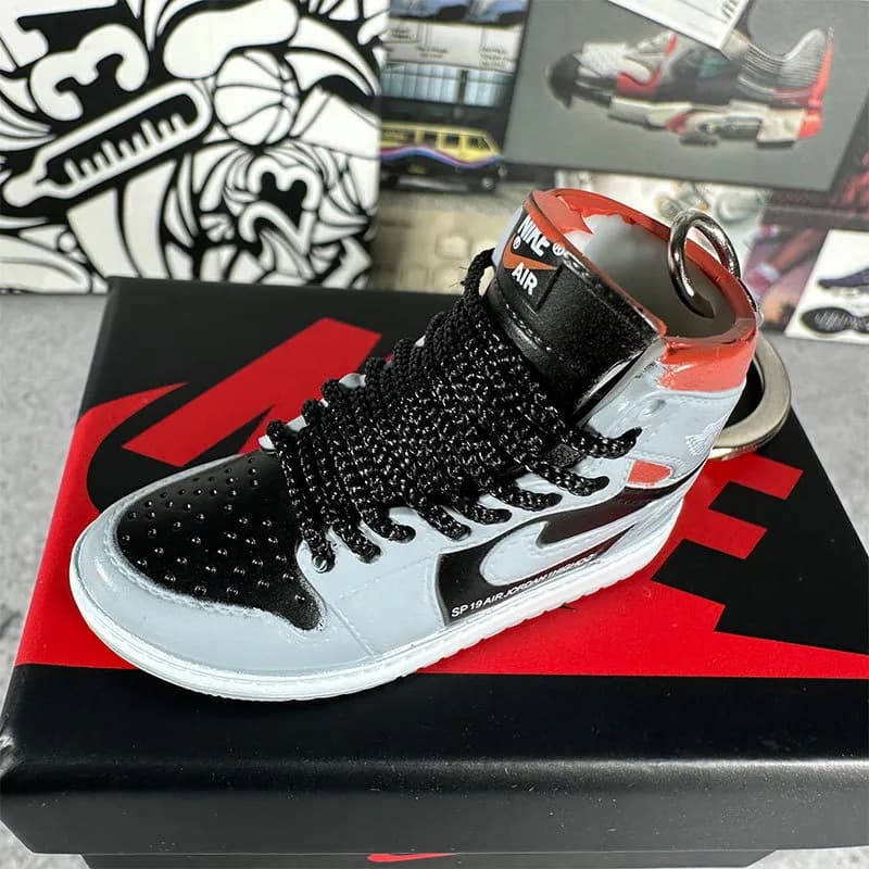 Air Jordan 1 High Miniature Keychain — 111.silver gray black + box