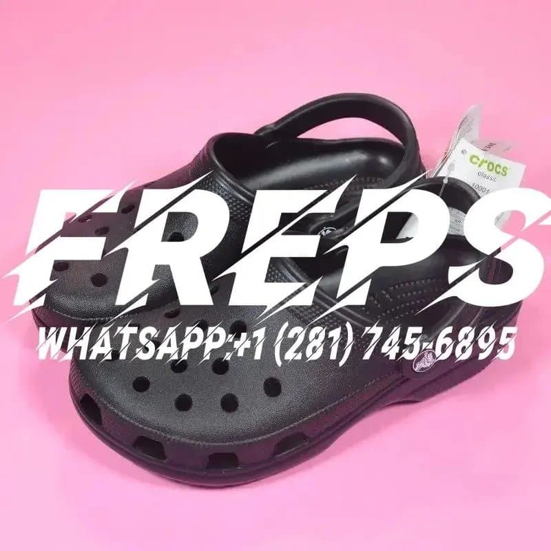 Crocs Classic Clog Black — 23