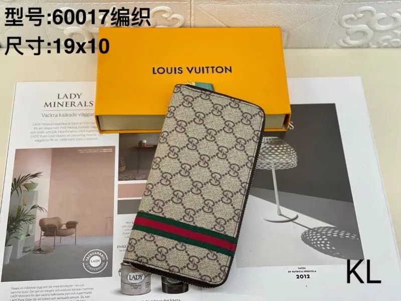 Gucci GG Marmont Zip Around Wallet GG Supreme Canvas