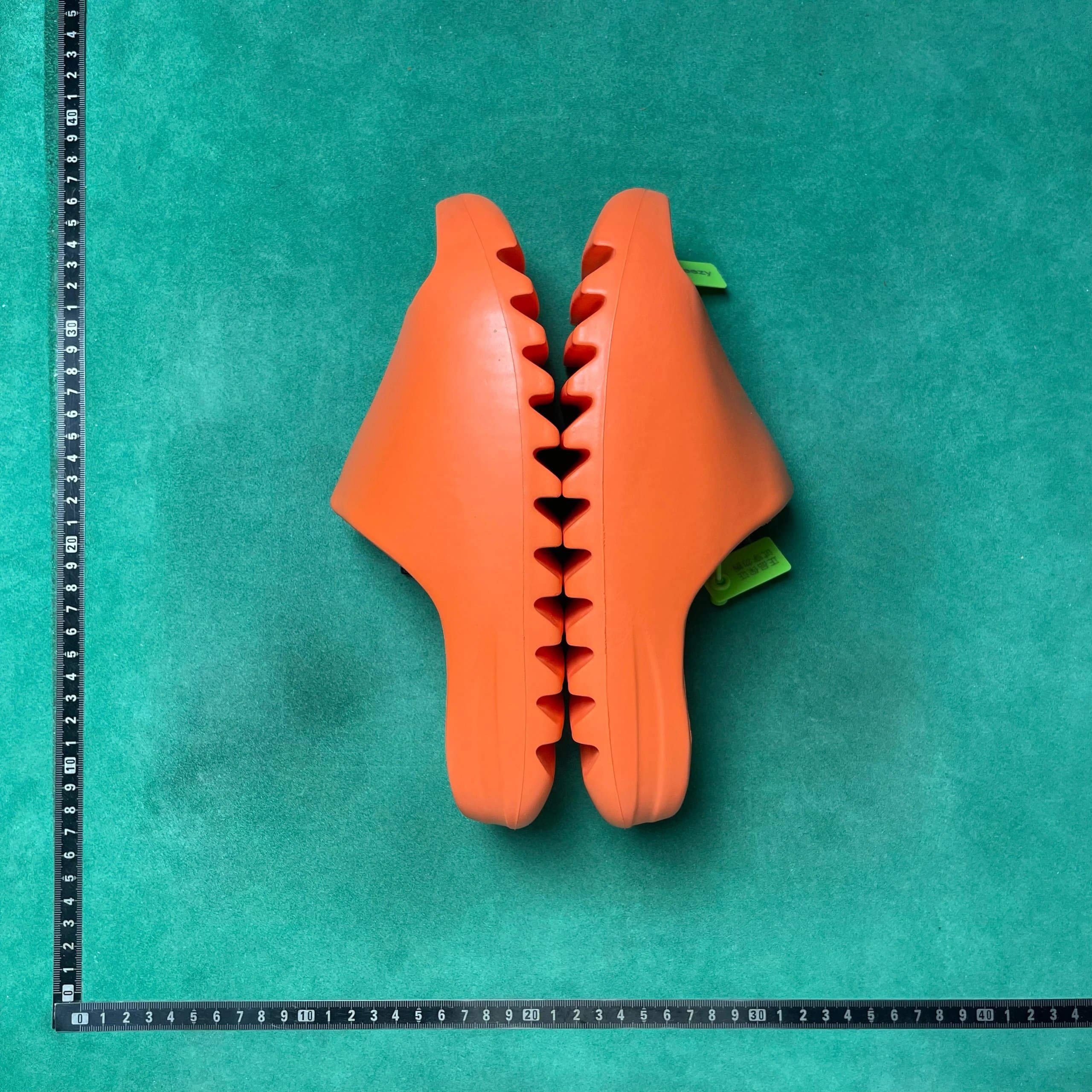 Yeezy Foam Runner Orange