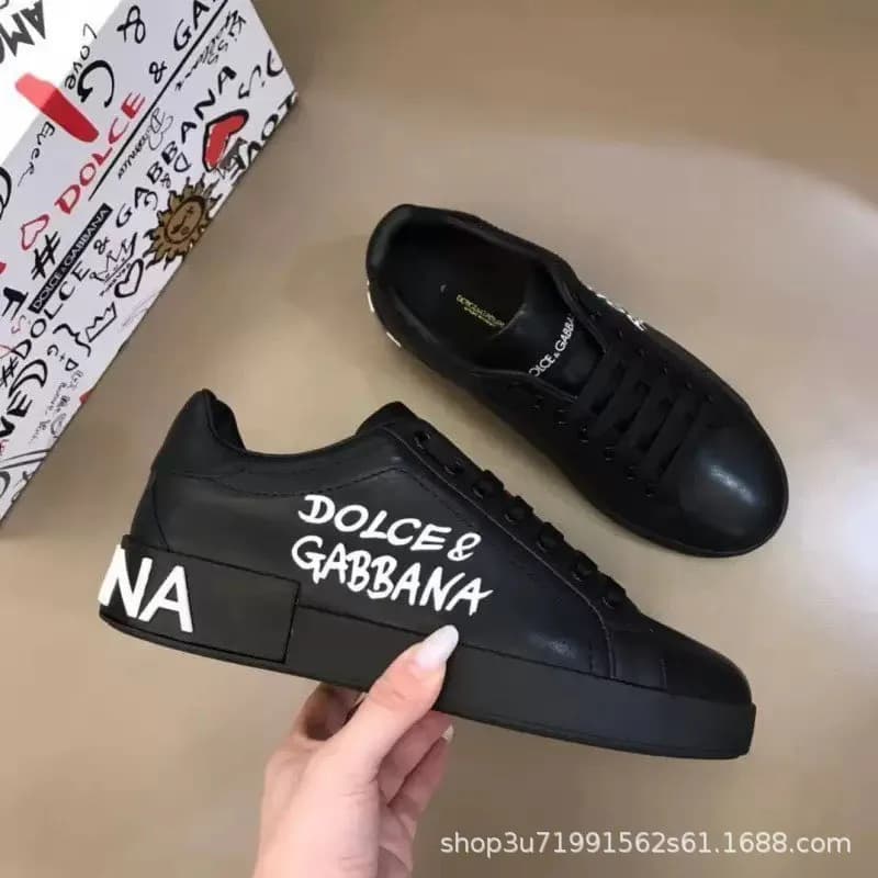 Dolce & Gabbana Sneaker Graffiti Logo