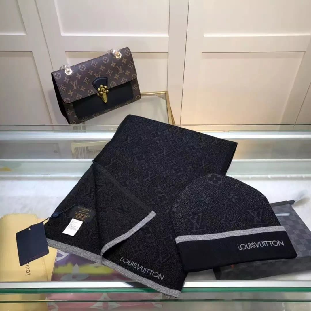 Louis Vuitton Monogram Knit Scarf Graphite — T202# 黑色套装
