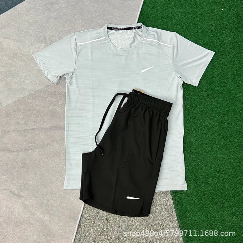 Nike Training Set Light Grey and Black