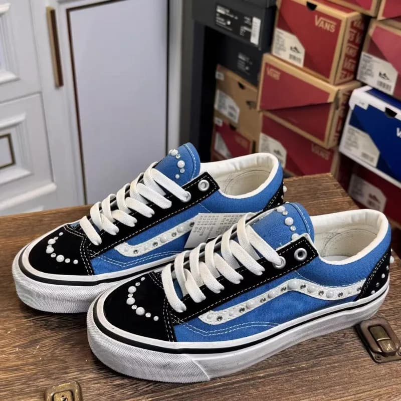 Vans Old Skool Pearl-Embellished