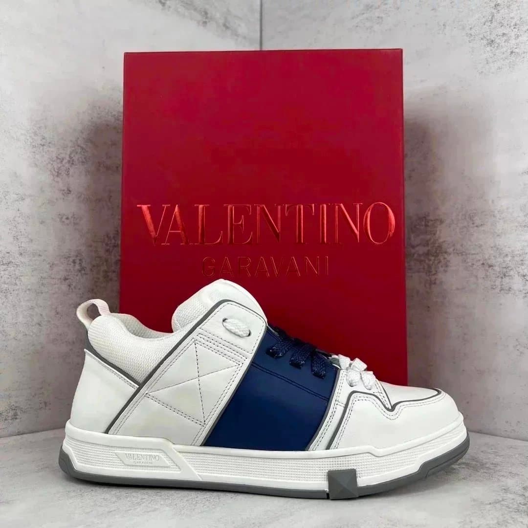 Valentino Rockrunner White with Grey Trim — 02