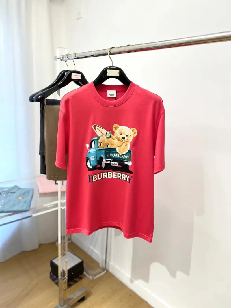 Burberry Equestrian Knight T-Shirt Embroidered Logo — 13
