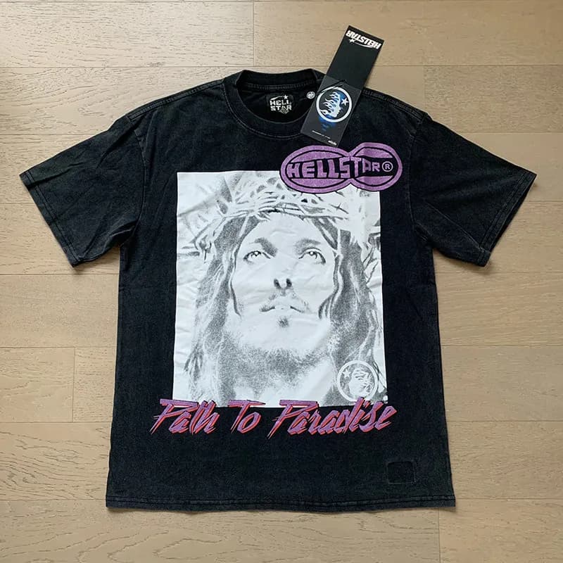 Hellstar Graphic Tee Alien Attack Print — 632