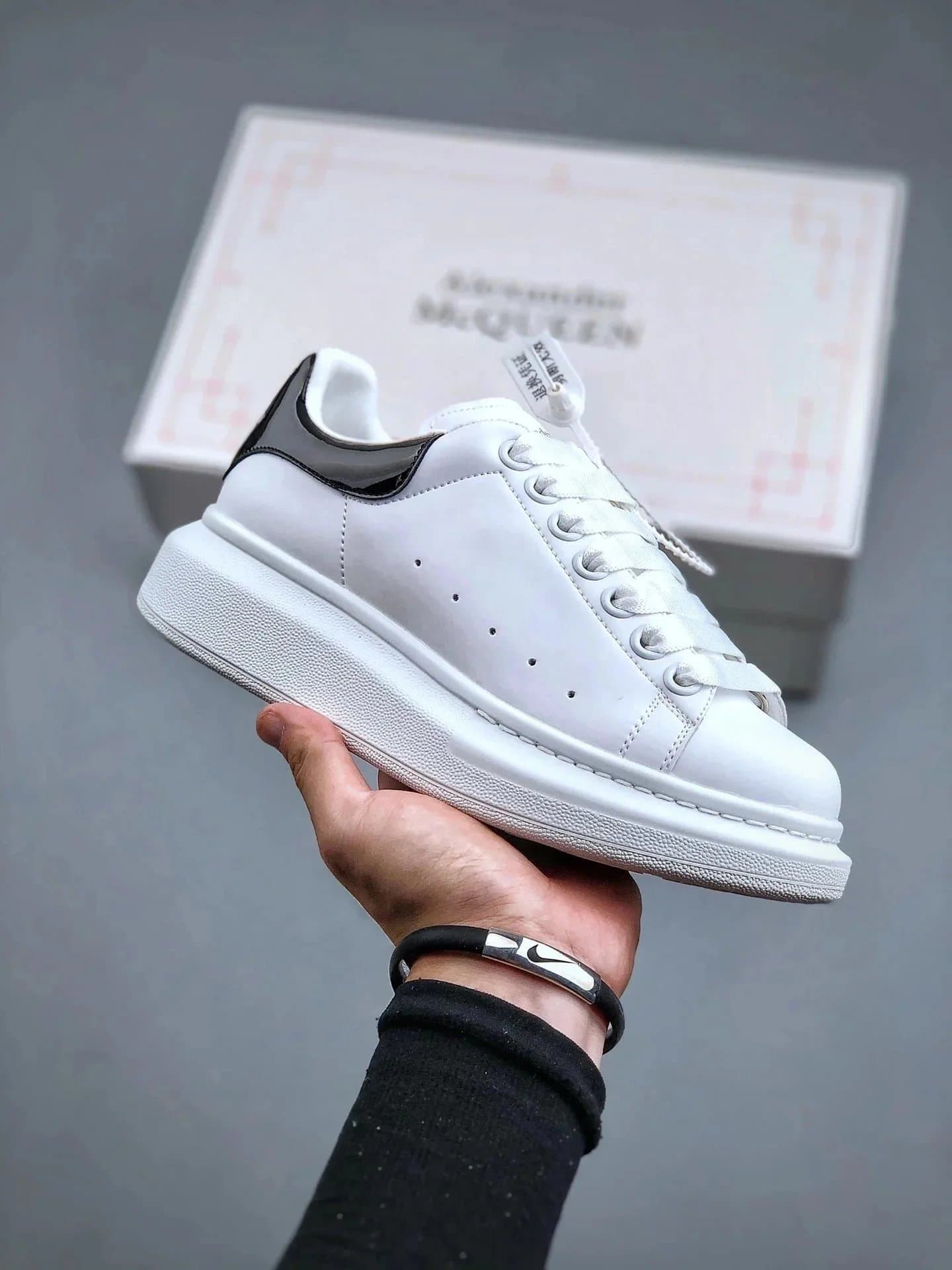 Alexander McQueen Oversized Sneaker Triple White — 081253020