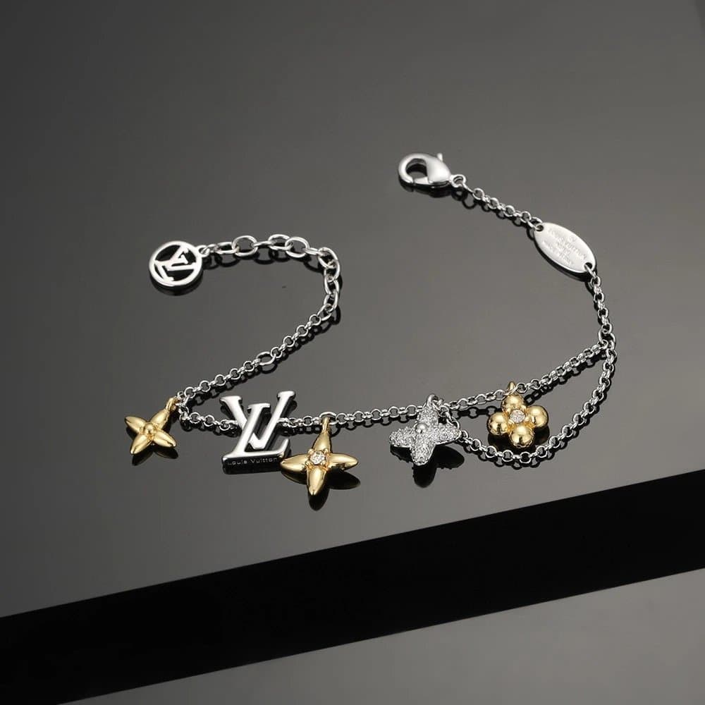 Louis Vuitton Chain Bracelet Monogram Flower — 18
