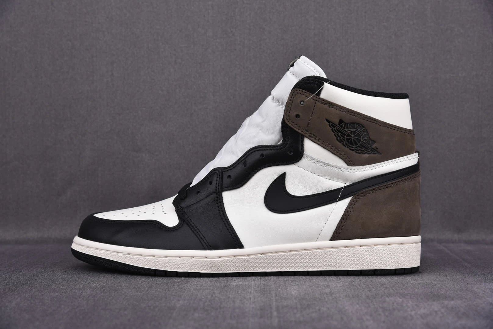 Air Jordan 1 High Mocha