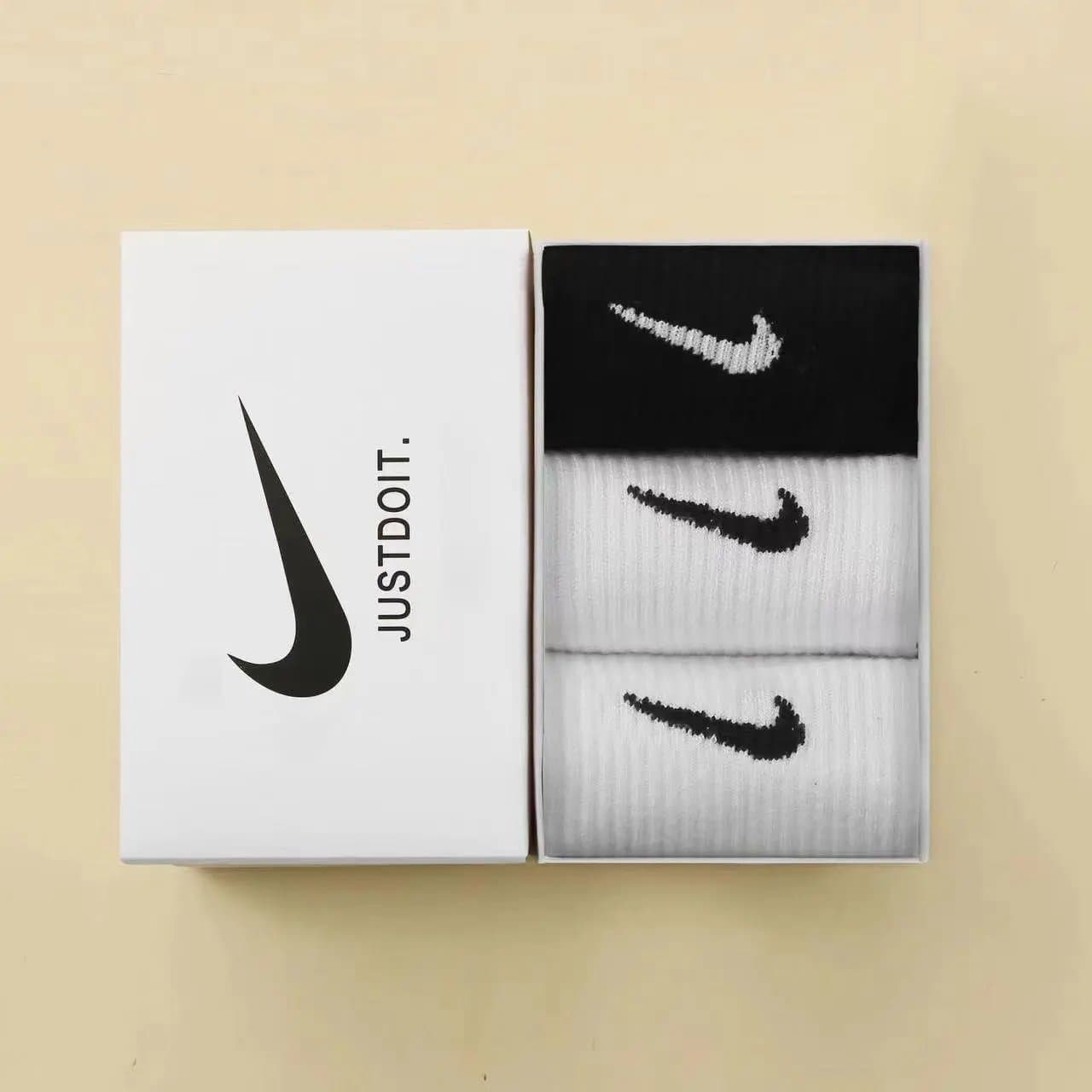 Nike Socks 3-Pack — 3双装【白+白+黑】