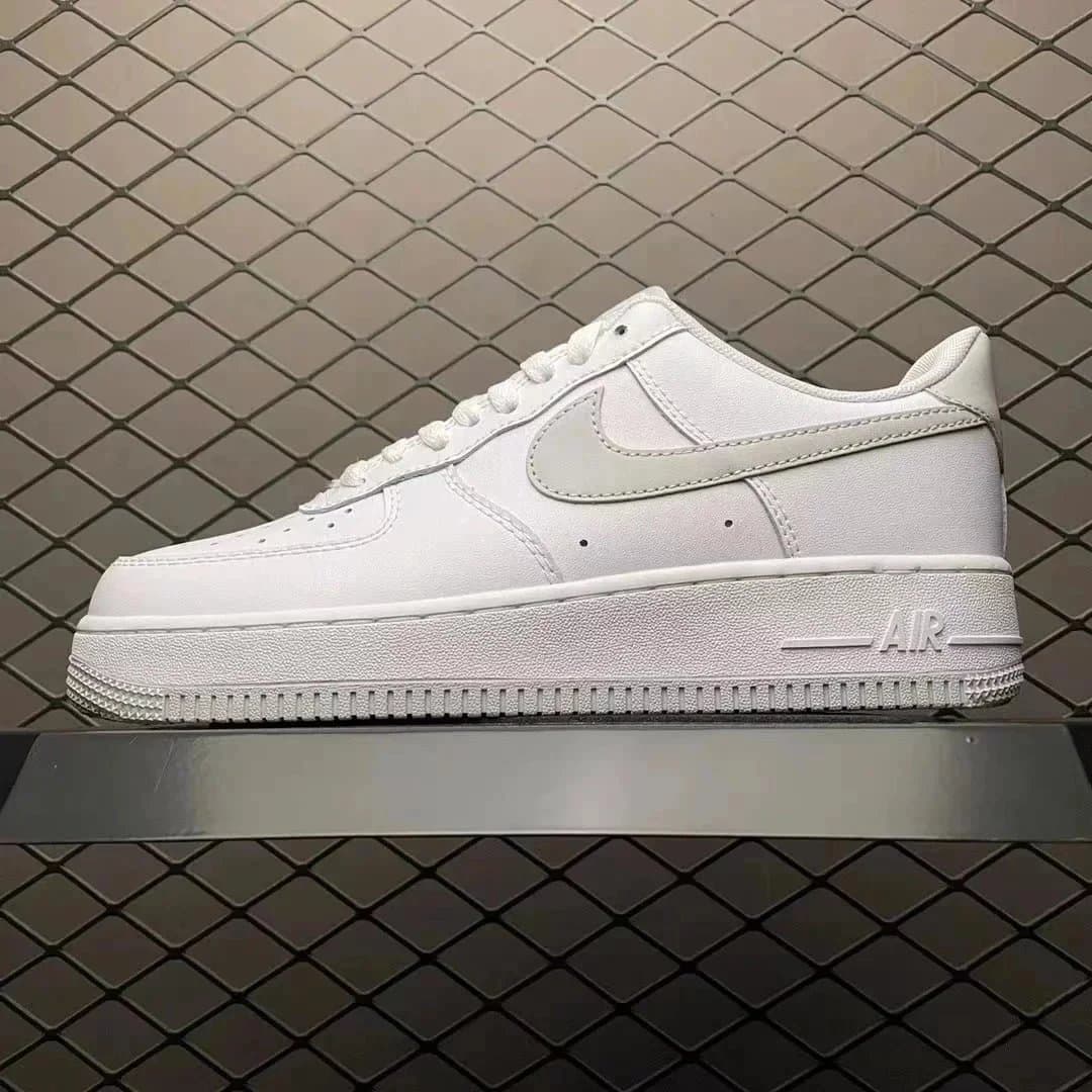 Nike Air Force 1 Low Triple White