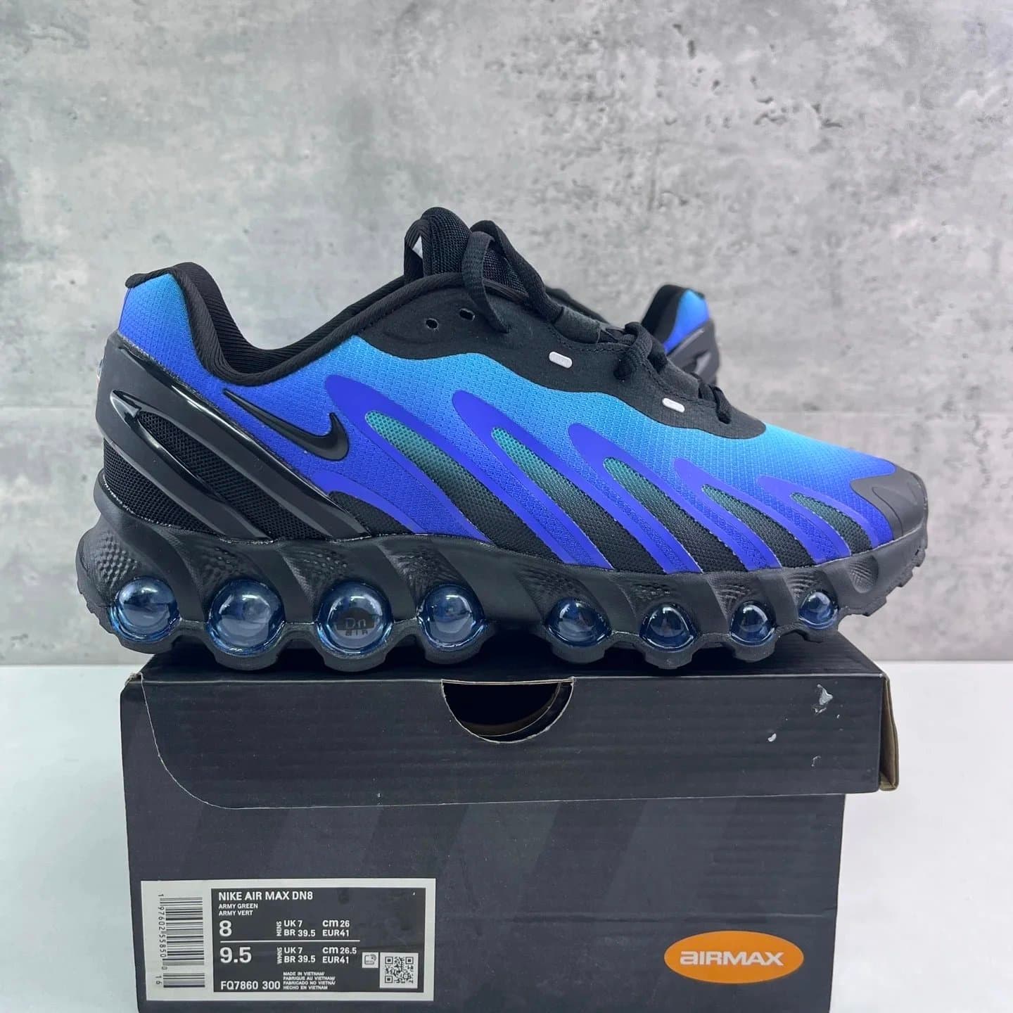 Nike Air Max DN8 Army Green