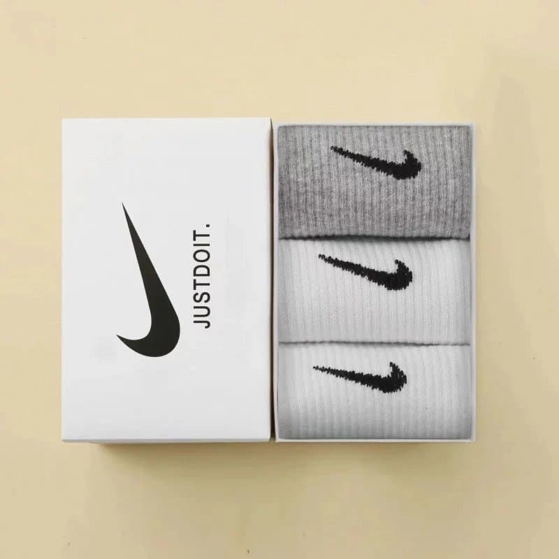 Nike Socks Swoosh Logo Pack — 3双装【白+白+灰】