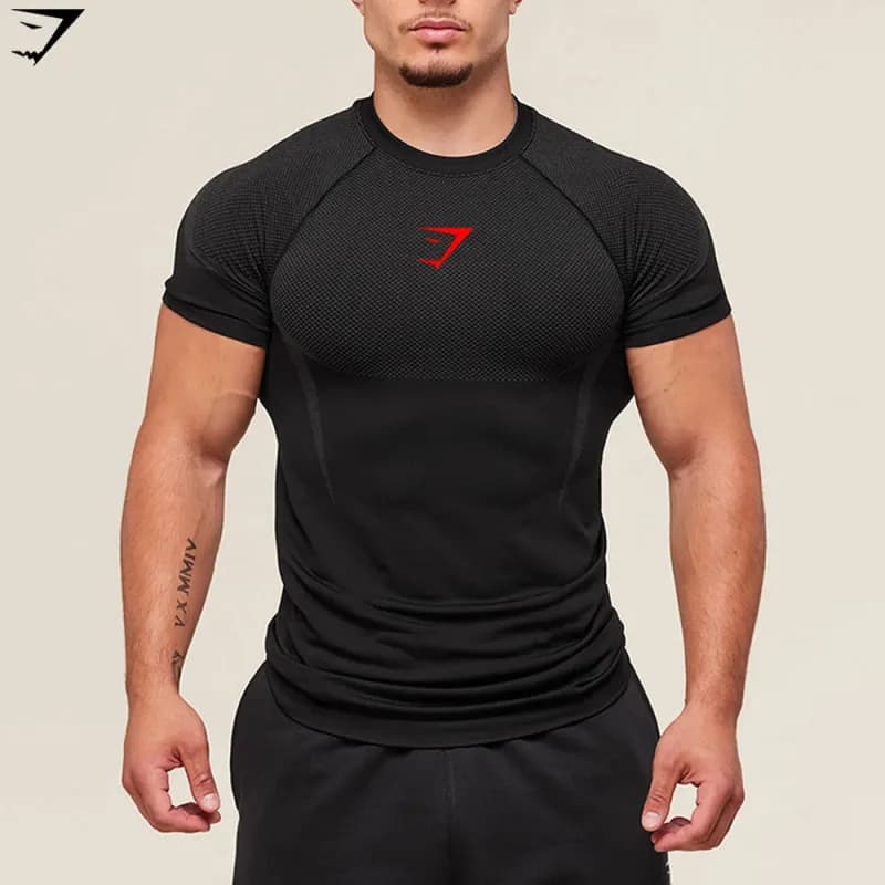 Undefeated Compression T-Shirt Performance Fit — 黑网短袖---红logo