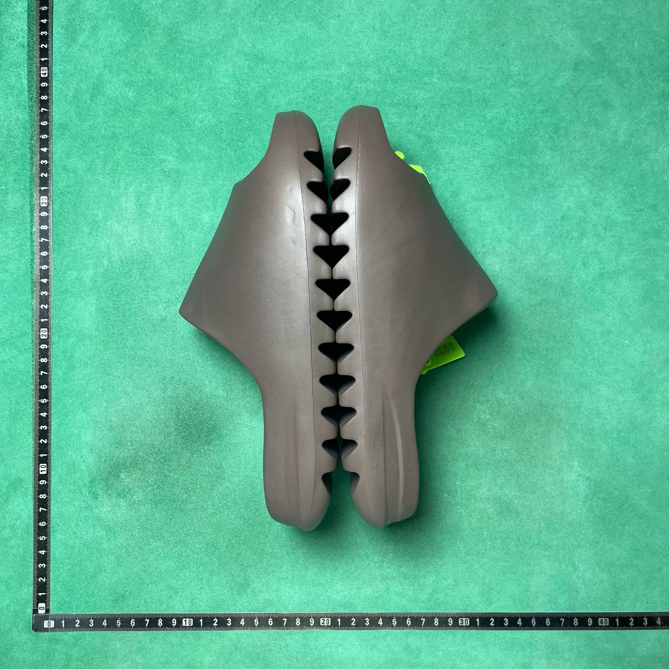 Yeezy Foam Runner Onyx