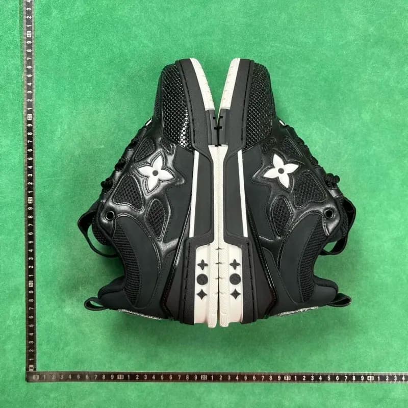 Louis Vuitton LV Trainer Monogram Flower