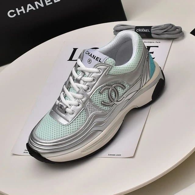 Chanel Sneaker Glitter Tweed — 13