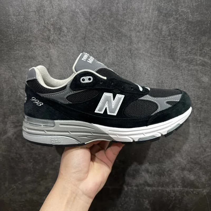 New Balance 990v3 Kith Collaboration — 总裁 NB993黑色 BK