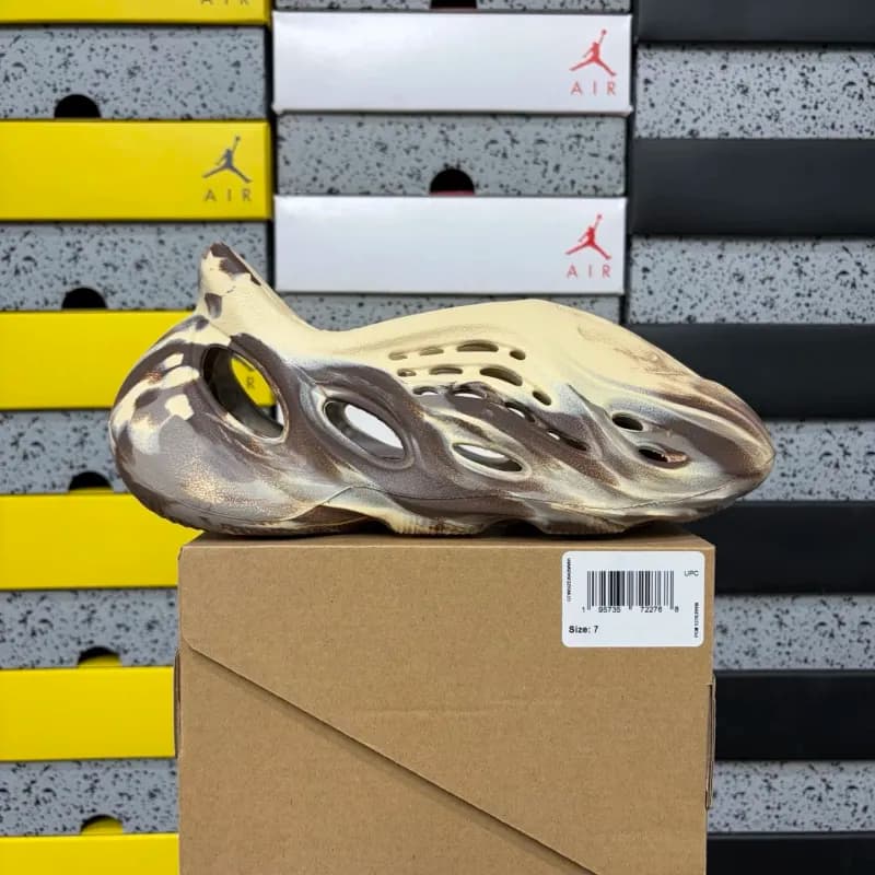 Yeezy Foam Runner Desert Sand