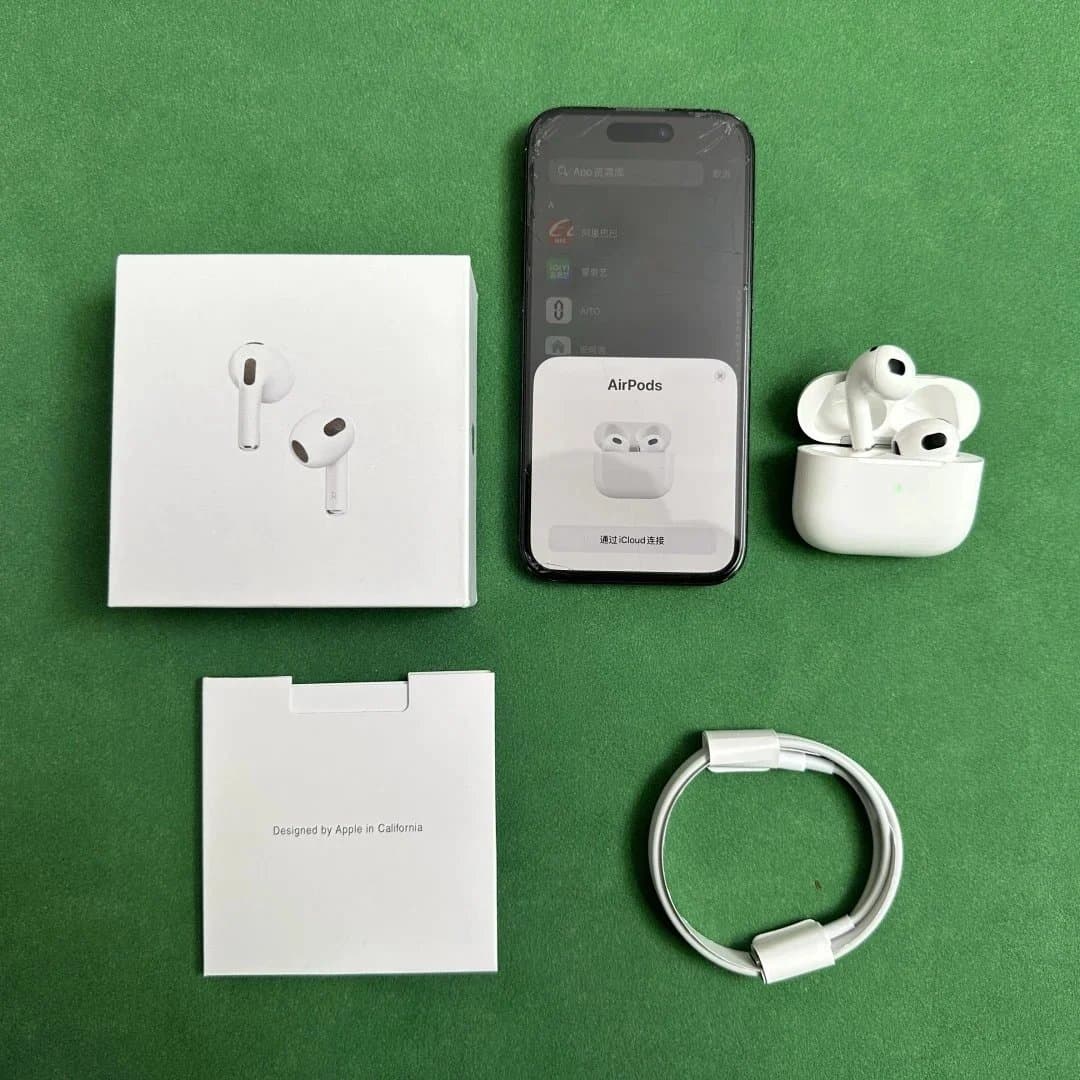 Apple AirPods Wireless Earbuds