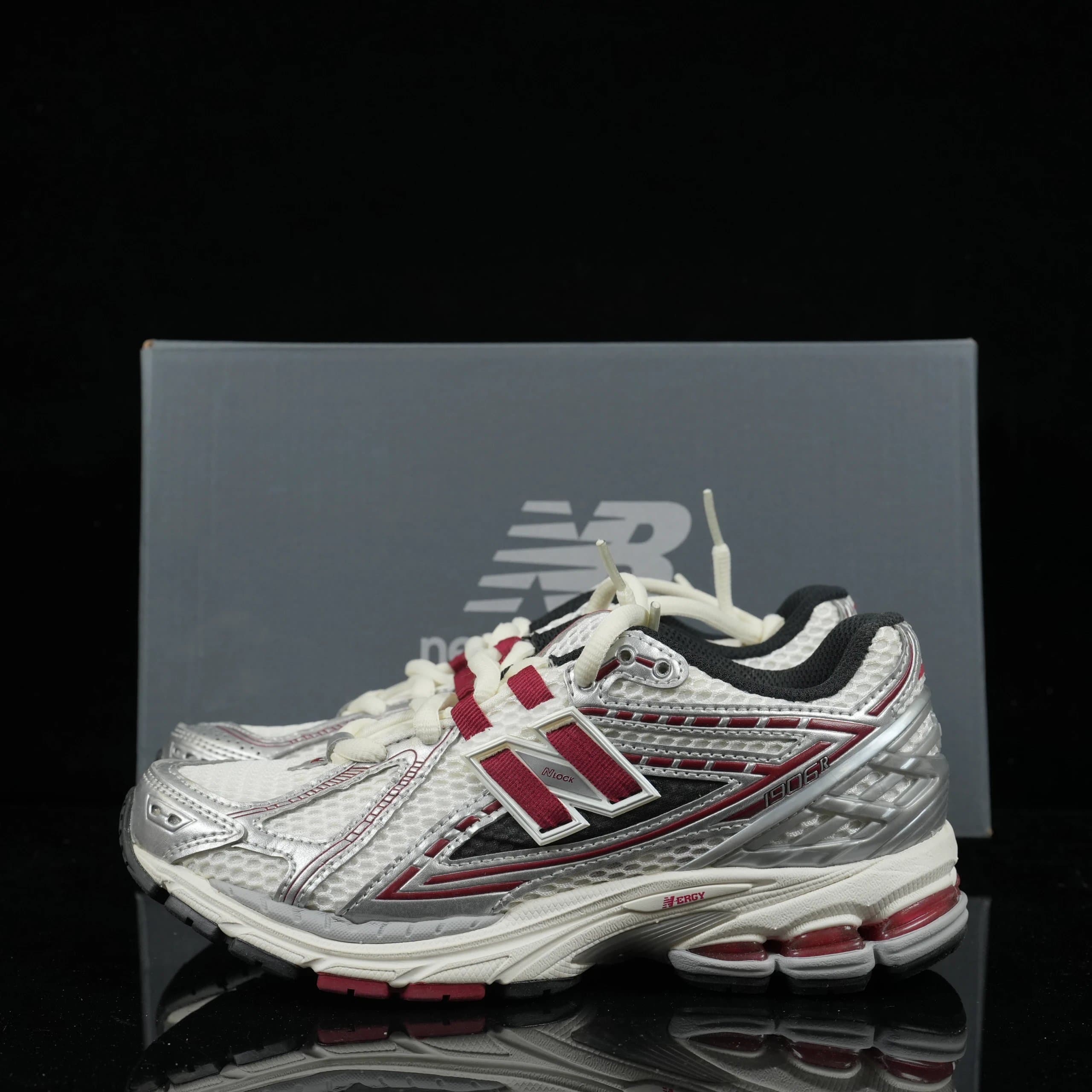 New Balance 1906R White Red