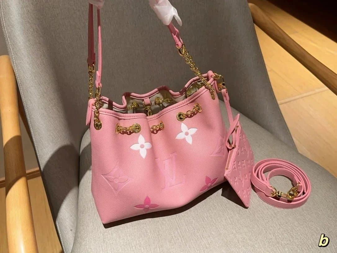 Louis Vuitton Alma BB Monogram Canvas — 19